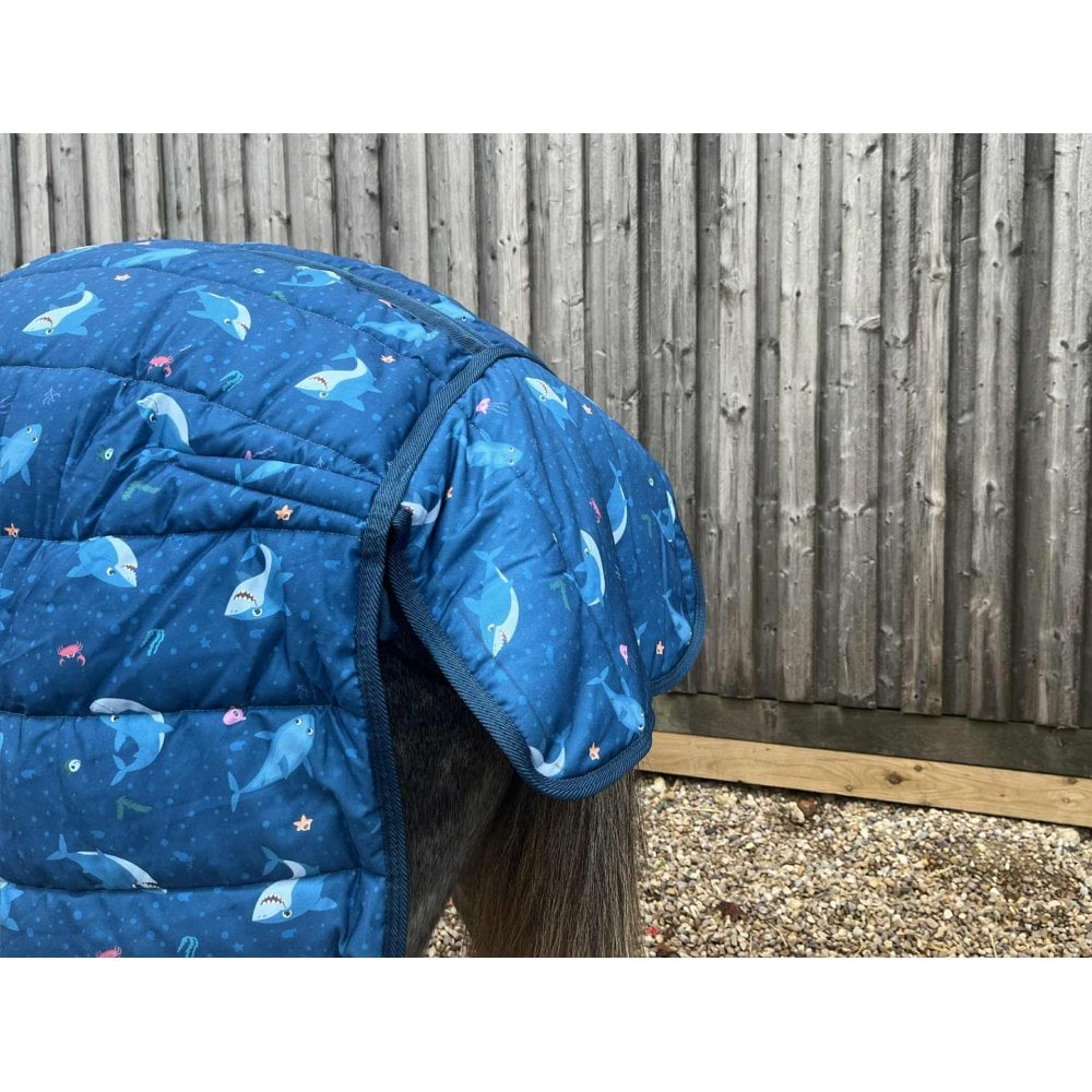 400g Heavyweight Stable Rug With Fleece Collar - Shark Print