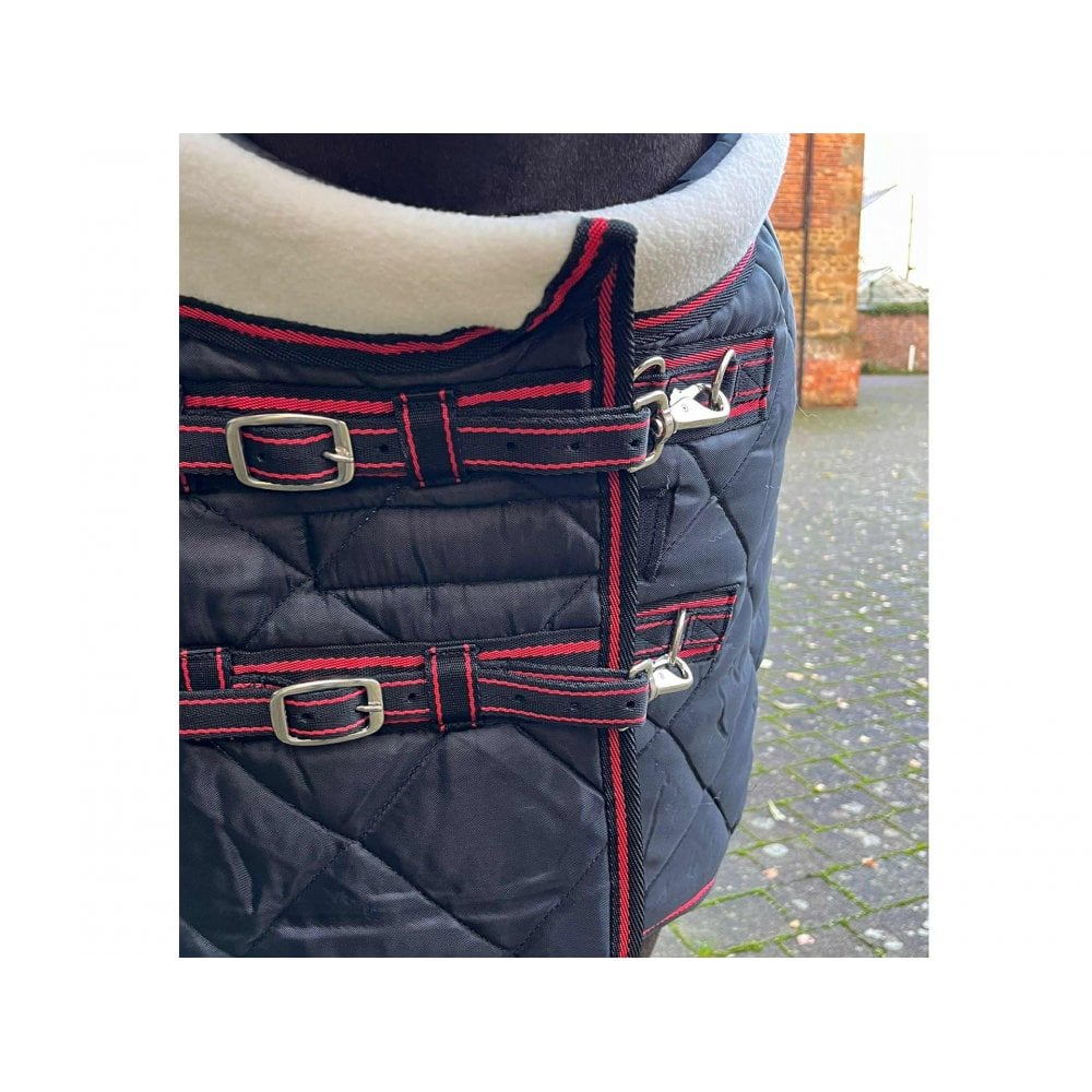 Heavy Horse 400g Stable Rug with Fleece Collar